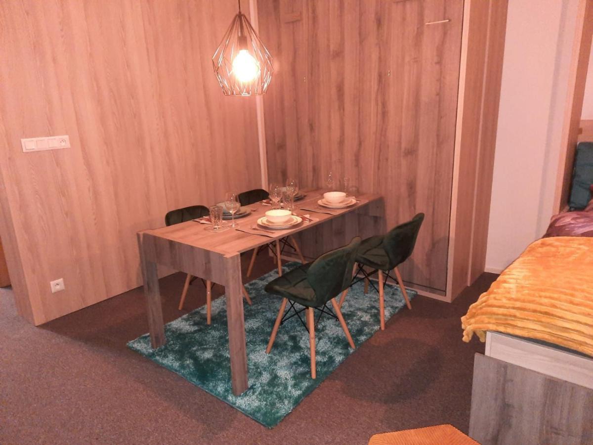 Apartman Artemis Bešeňová Eksteriør billede